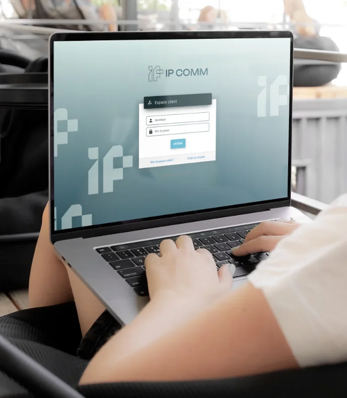 Sauvegarde hybride (local + cloud) : double sécurité pour vos données critiques.