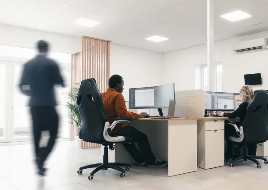 Vente de matériel informatique pour PME : ordinateurs, serveurs, réseau et solutions Microsoft 365 installés et configurés.