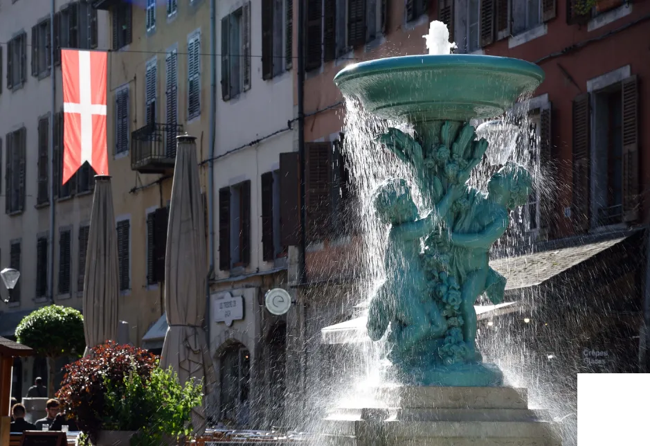 Plateforme cloud sécurisé : stockage fiable, accès simplifié et environnement 100 % protégé.